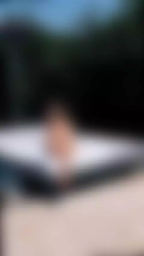 Legs spread wide, sun hitting every curve. 🖤 by sweet-holly-moon