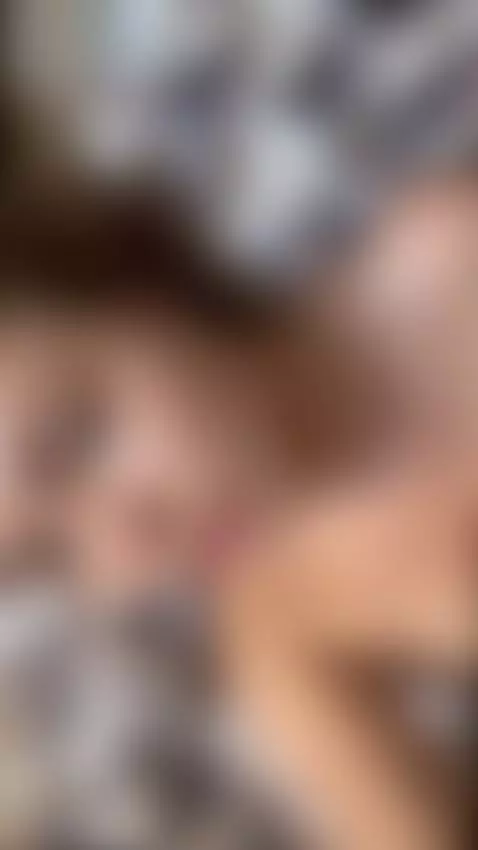 You want to taste my skin right now? 🥰 by sweet-holly-moon