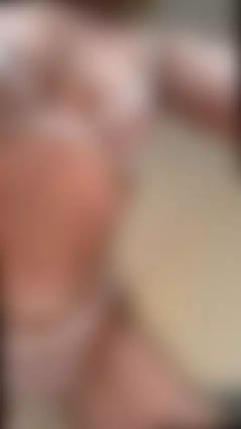 Lace biting skin, hips swaying slow by sweet-holly-moon