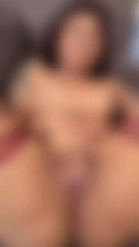 Your favorite girl is back by alaiarogeers