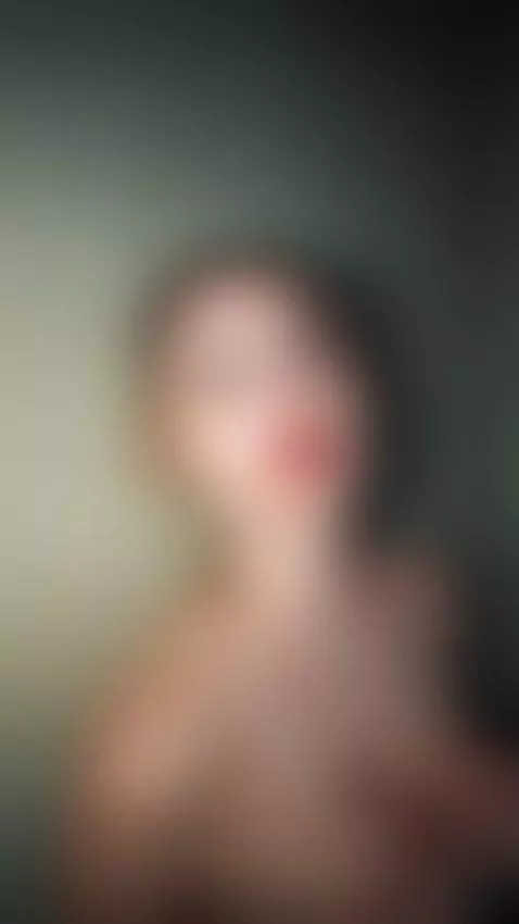 I work so hard for you — support me on OnlyFans 🥹 by chloerayx