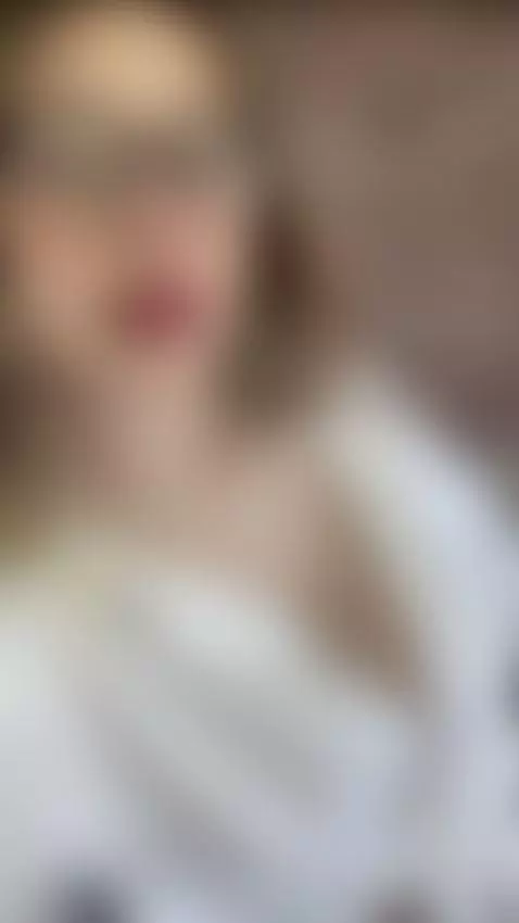 You feel the intrigue? The answer is OnlyFans 🧠 by chloerayx