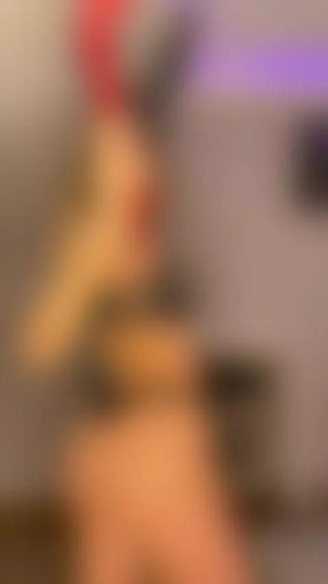 🔥Blonde fingers circling her swollen clit 💦 Exclusive OF by chloerayx