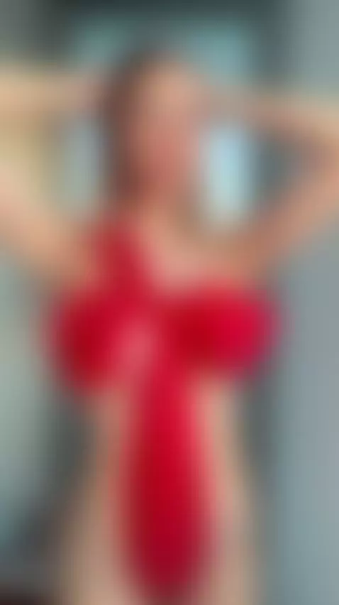 💦My golden hair wet from how turned on I am 🔥 Join OF by chloerayx