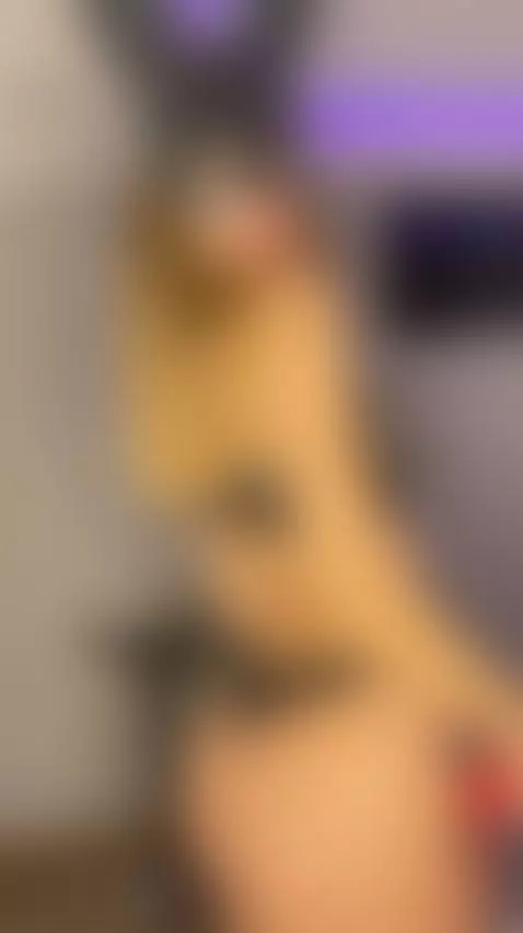 😏This busty blonde is aching to be fucked hard 🍆 Exclusive O... by chloerayx