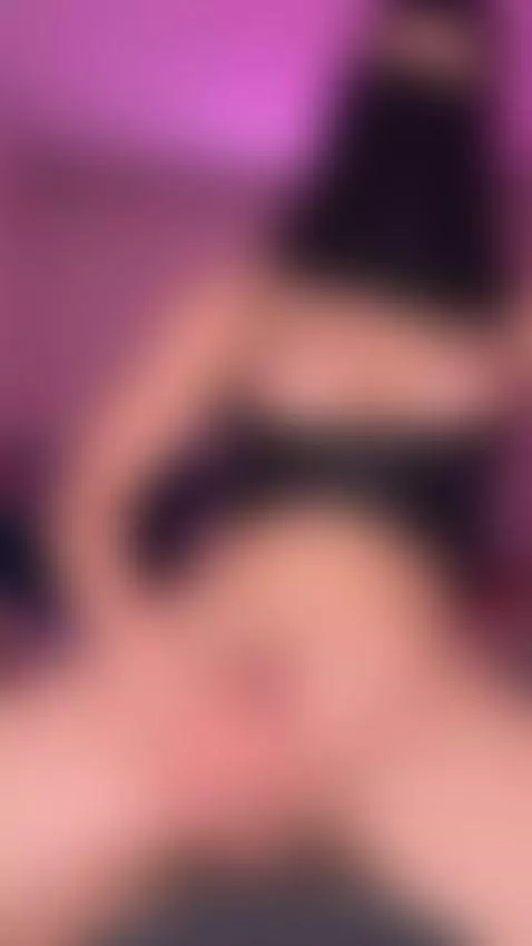 Rubbing him nice and firm 🫦 by naughtyayline