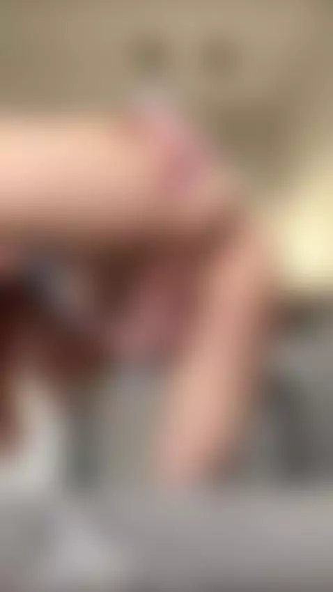 💄 I’m closer than you think. Find me on OnlyFans. by ellahughesy