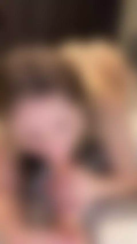 Want to be stretched both ways tonight 🍆🖐️😏 by marymery