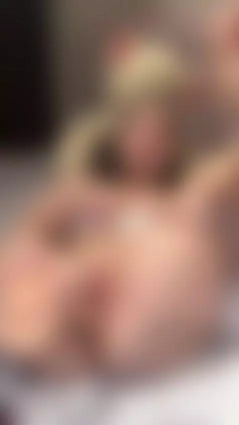 Cock in wet cunt, fingers in greedy ass — now pls 💦🍑 by marymery