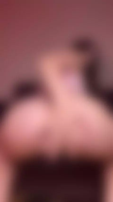 🔥Brunette in sensual pose after teasing 🍒 Exclusive OF by ellieelthie