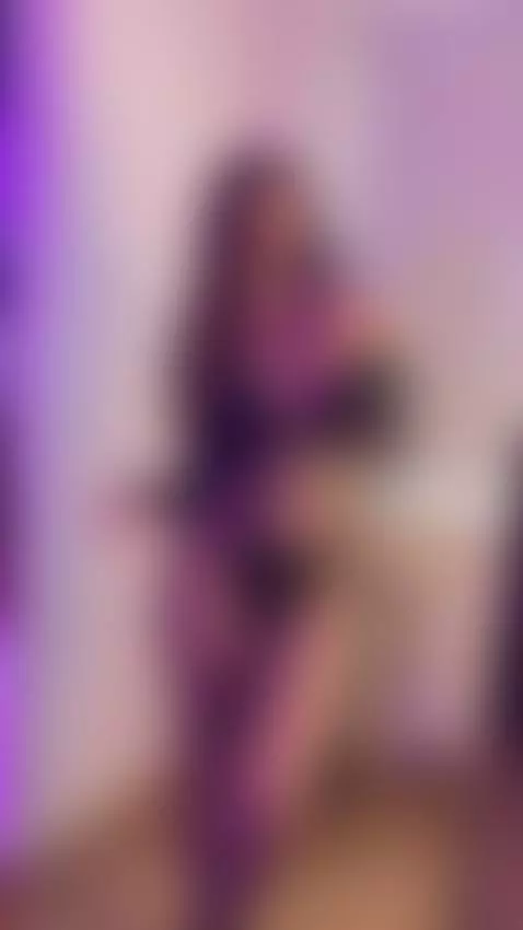 🔥Brunette fingers sliding deeper 💦 Exclusive OF by ellieelthie