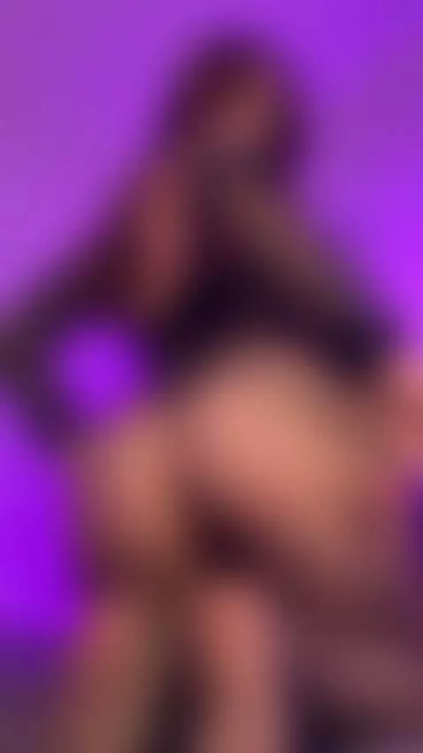 😏Brunette framing her horny face 💦 Unlock OF by ellieelthie