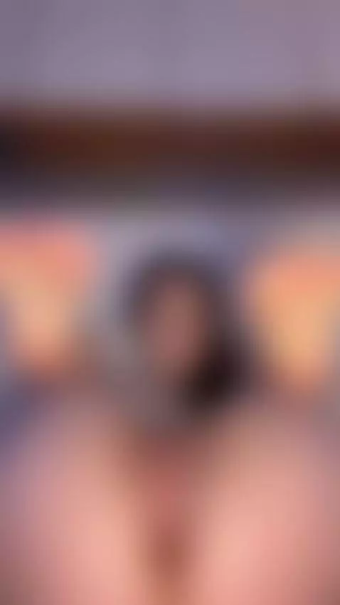💋Beautiful brunette with long dark hair and horny eyes 🔥 Unl... by ellieelthie