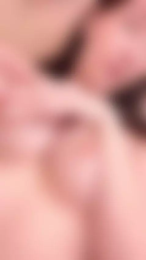 I’ll share all my little secrets… Waiting just for you 🥰 by ellieelthie