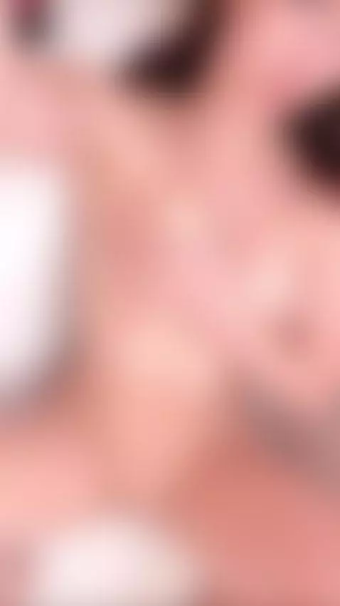 I want to make you smile looking at me… OF in bio 💕 by ellieelthie