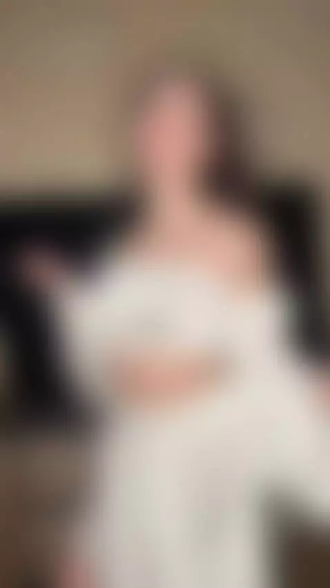 My dirtiest moments only here. Full on OF. Come in! 💦 by ellieelthie