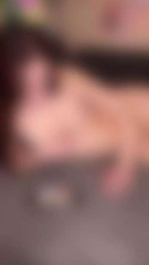 I saved the sweetest part for later 🍯 by ellieelthie