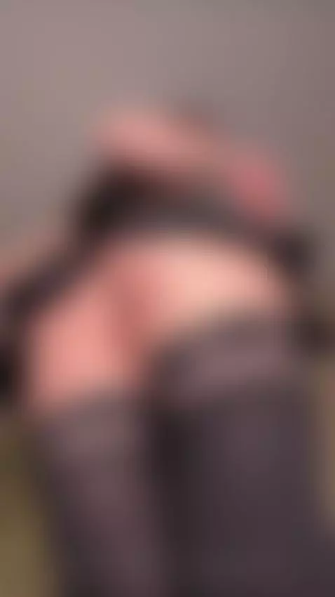 You’re only seeing part of me 💞 subscribe on OnlyFans by ellieelthie