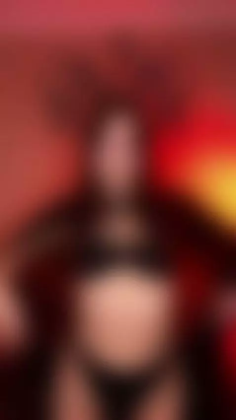 🍑Brunette round ass up and ready 😈 Exclusive OF by ellieelthie