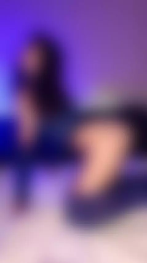 😈Seductive brunette touching herself teasingly 💦 Only OF by ellieelthie