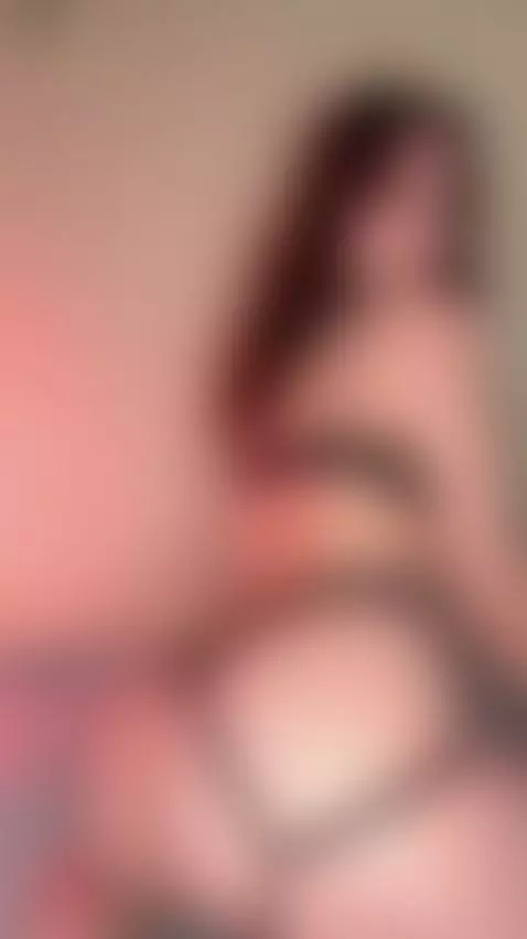 🍒Brunette skin blushing bright red 😈 Subscribers OF by ellieelthie