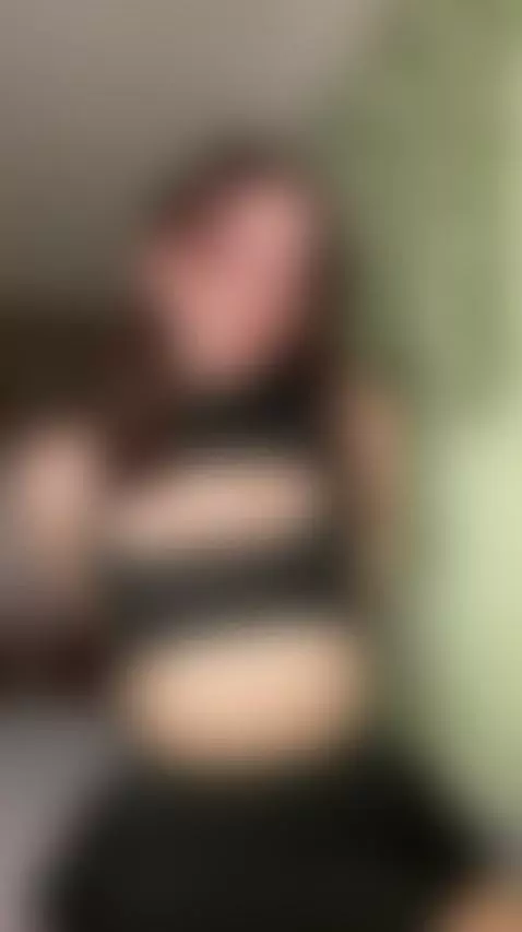 😈Brunette with long hair stuck to skin 🍆 Unlock OF by ellieelthie