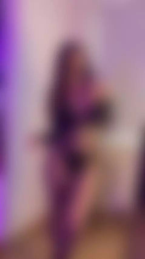 💋This hot brunette is aching and wet 🍆 Exclusive OF by ellieelthie