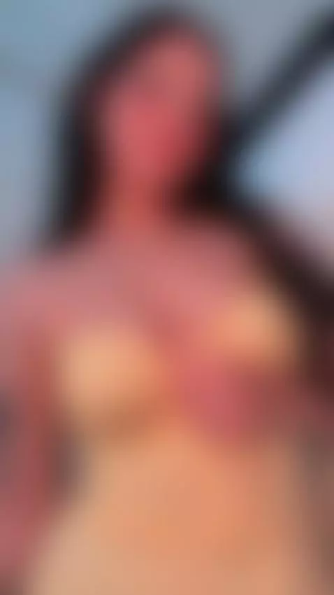 These boobies needs to be sucked🍒 by evyblue