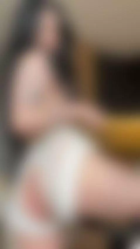 Bruntter ass like peach🍑 by evyblue