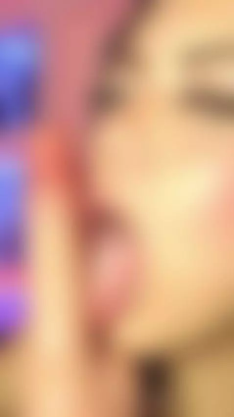 Today my energy is made to provoke glances 👀🔥 by joycepierce