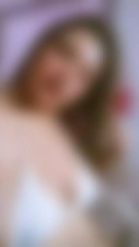 Online 💖 and eager to steal a smile from you... or something... by violett-whitee