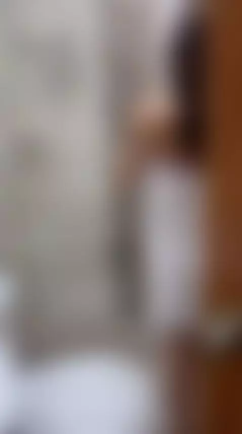 MY FRIEND FILMED ME IN THE BATHROOM WITHOUT MY CONSENT. by linacarvelli