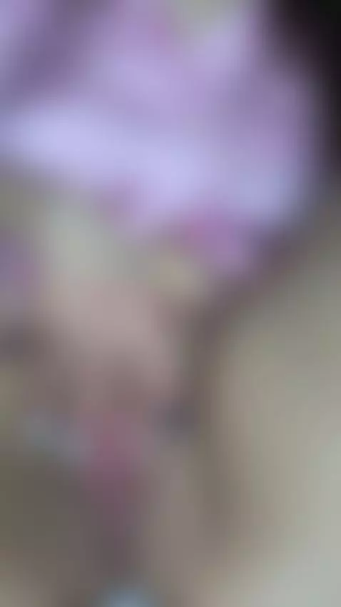 Chubby girl big natural tits & big ass, wet pussy lips swoll... by kyliefreya