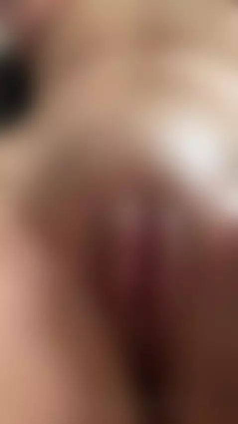24F, playing with my wet pussy. Sub OF by kyliefreya