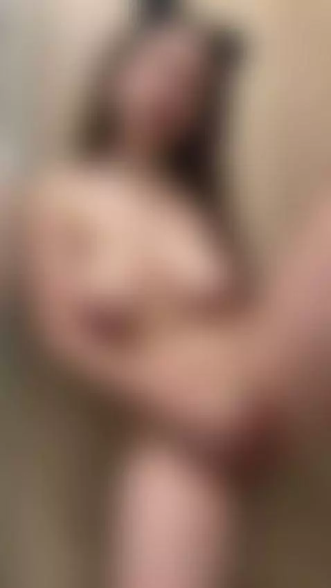 The biggest squirting orgasm with my natural big tits on cam... by kyliefreya