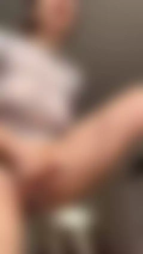 Squirting all over like a dirty whore while I moan.. Sub OF by kyliefreya