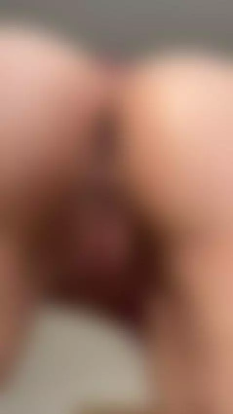 Ass up showing my hairy cunt from behind.. dripping and read... by kyliefreya