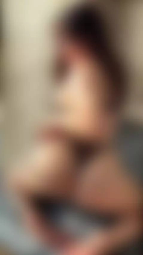 Thick ass bent low begging to be fucked 🤫 by ivaberg