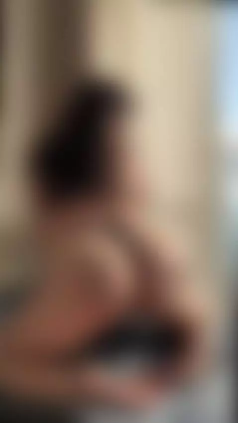 Thick ass spread wide on the bed 😳 by ivaberg