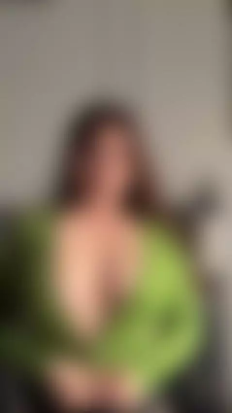 Big tits spill out as she leans back 🔥 by ivaberg