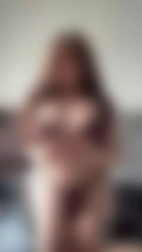 Curvy girl teases camera with wet pussy 🖤 by ivaberg