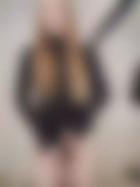 A big cock that can be jerked off with both hands by kirameowts