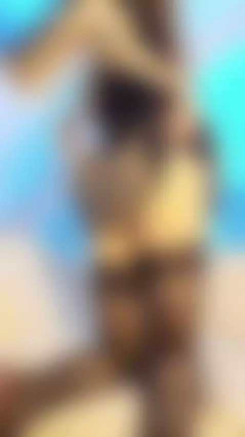 An anal plug inside a shemale’s wide-spread ass by kirameowts