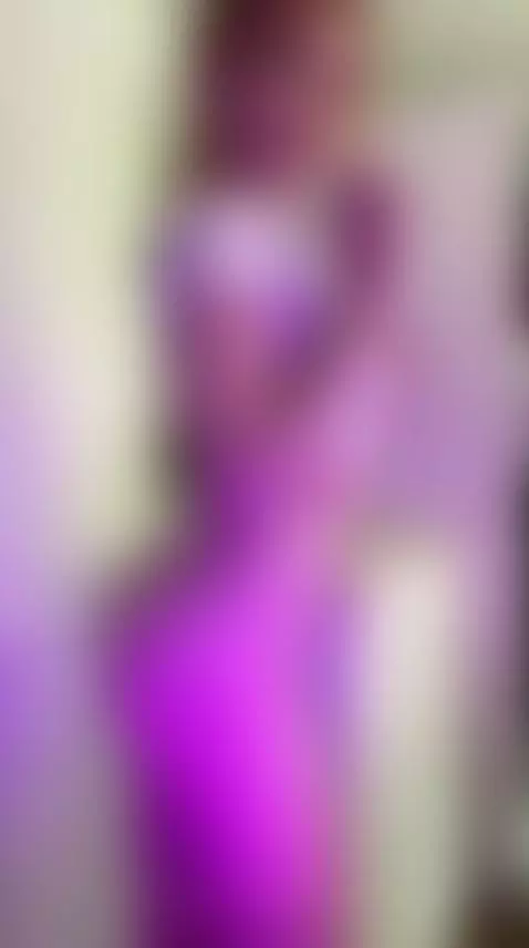 Her mysterious world is closer than you think… OnlyFans 💫 by linavellee