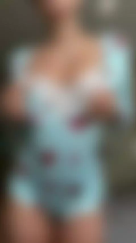 🍑Curvy brunette grinding on the edge of orgasm 🔥 Only on OF by lilimancester