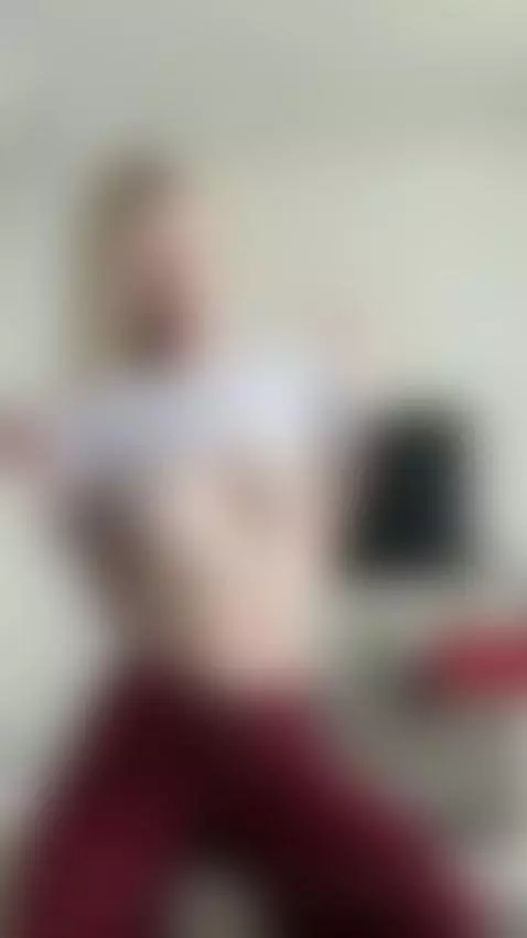 😏Petite young blonde so horny she can’t stop touching 🍆 Join... by ariadollsnow
