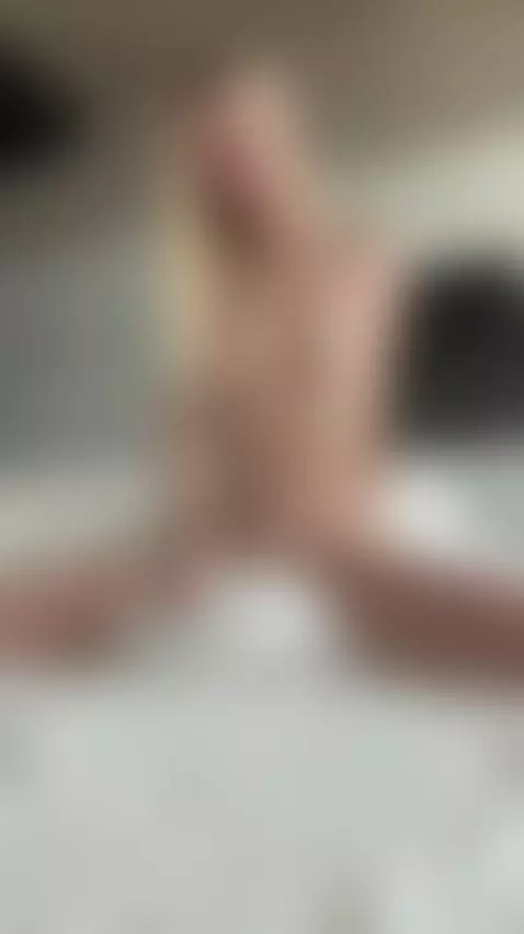🍑Young blonde hips moving shyly but filthy 🔥 Unlock OF by ariadollsnow