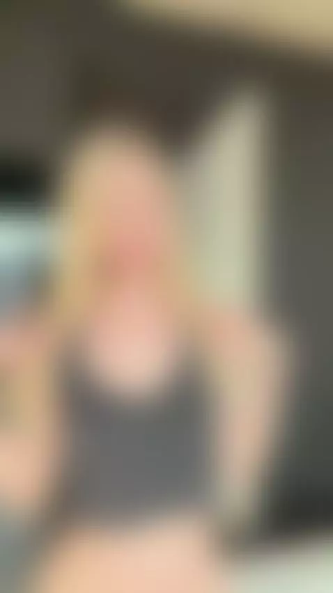 🍆Slim young blonde lips ready for you 😈 On OF by ariadollsnow