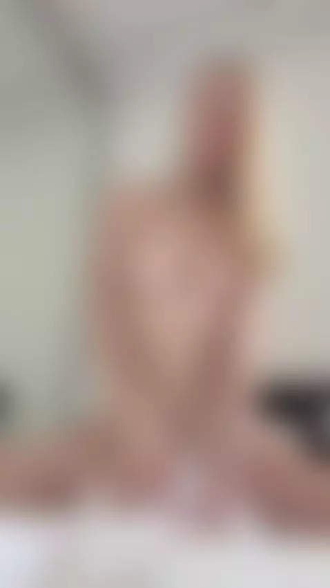 Please stay close and support me on OnlyFans 🤍 by ariadollsnow