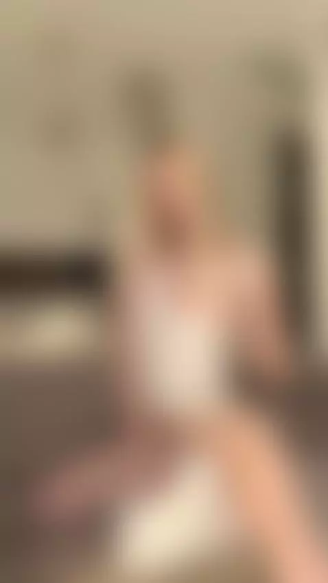 Please don’t just scroll… support me on OnlyFans 🥹 by ariadollsnow